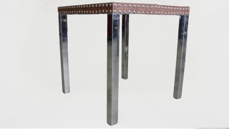 MESA RINCÓN PIEL Y ACERO